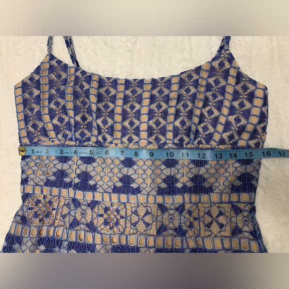 BCBG Max Azria Lace Overlay Midi Dress size 8 - Picture 15 of 16